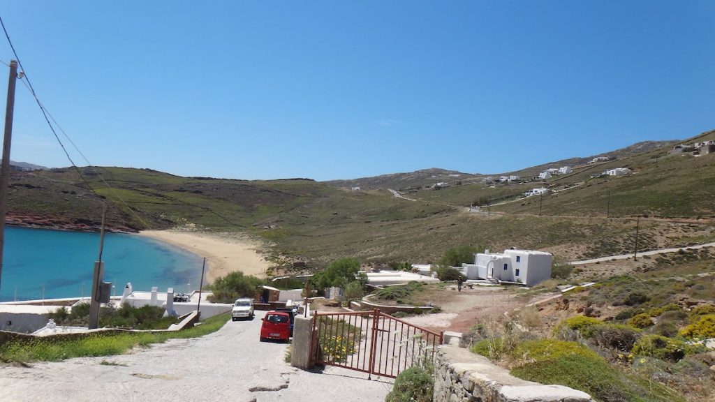 beaches in mykonos